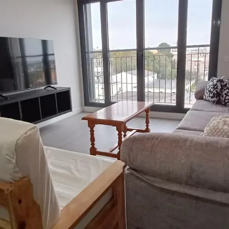 Kiana Mirador Sherry, Parking Gratis *